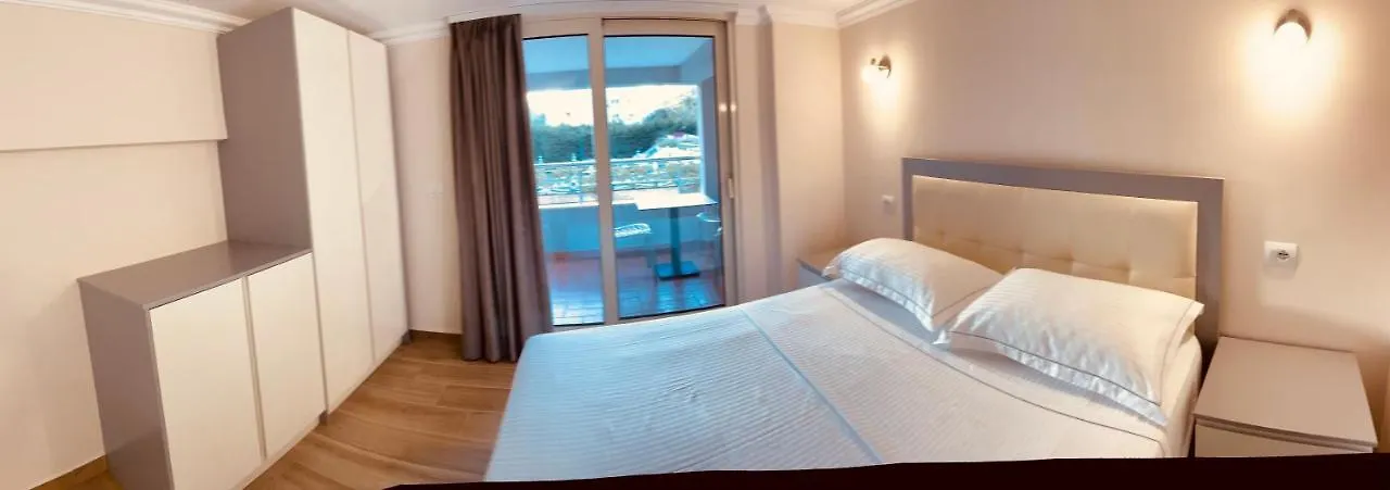 Flors Apartments Durrës