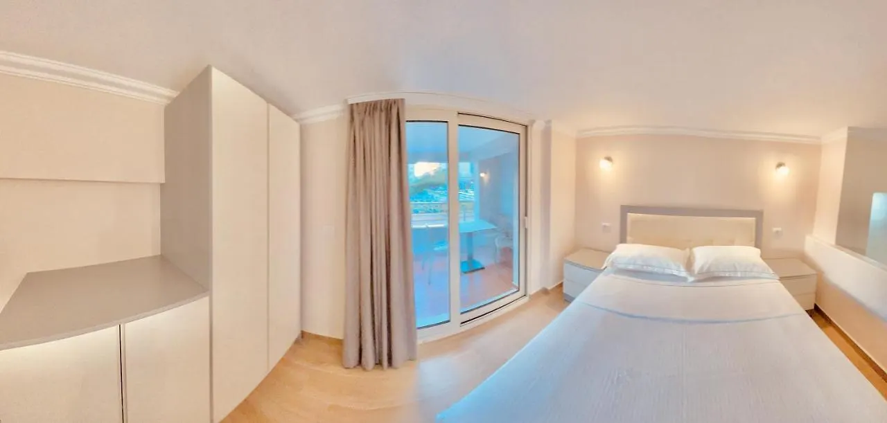 Flors Apartments Durres