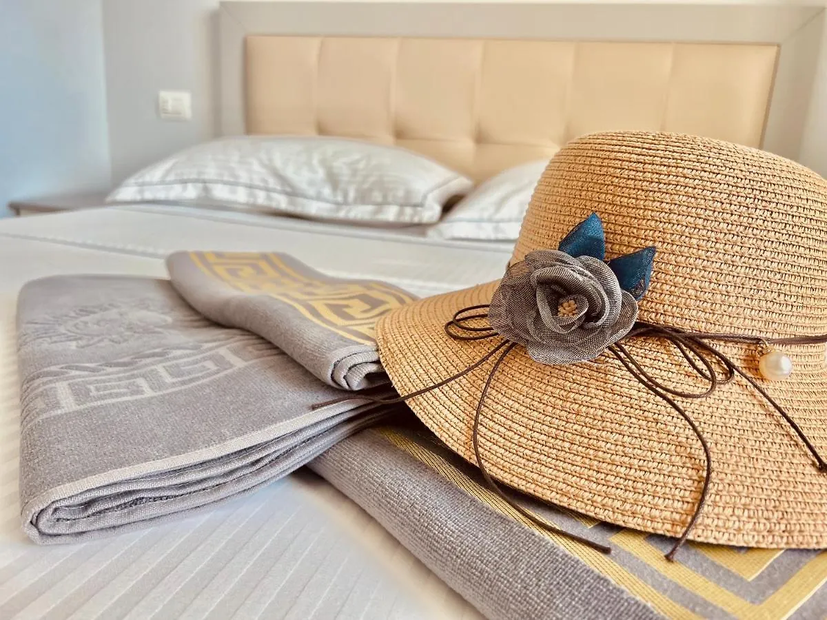 Flors Apartments Durres