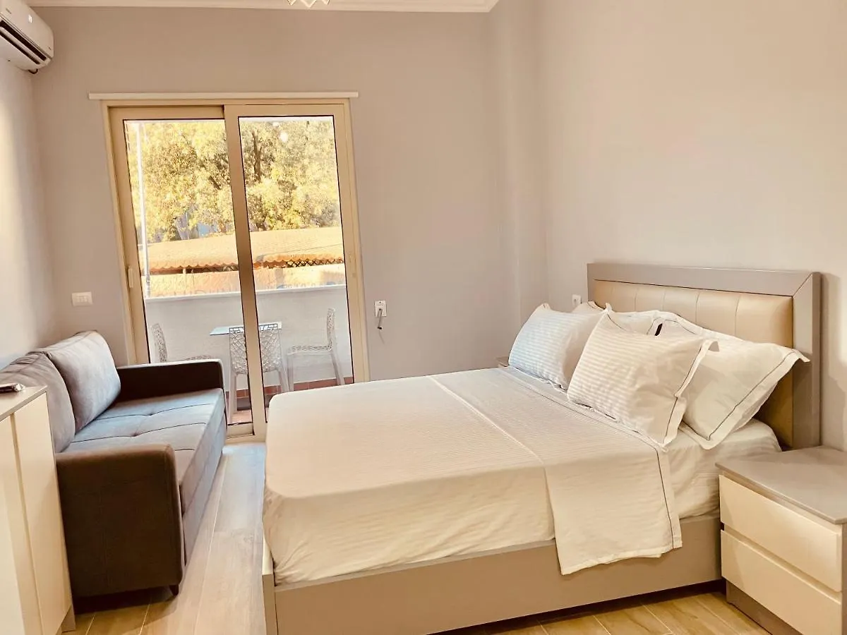 Flors Apartments Durres Albania