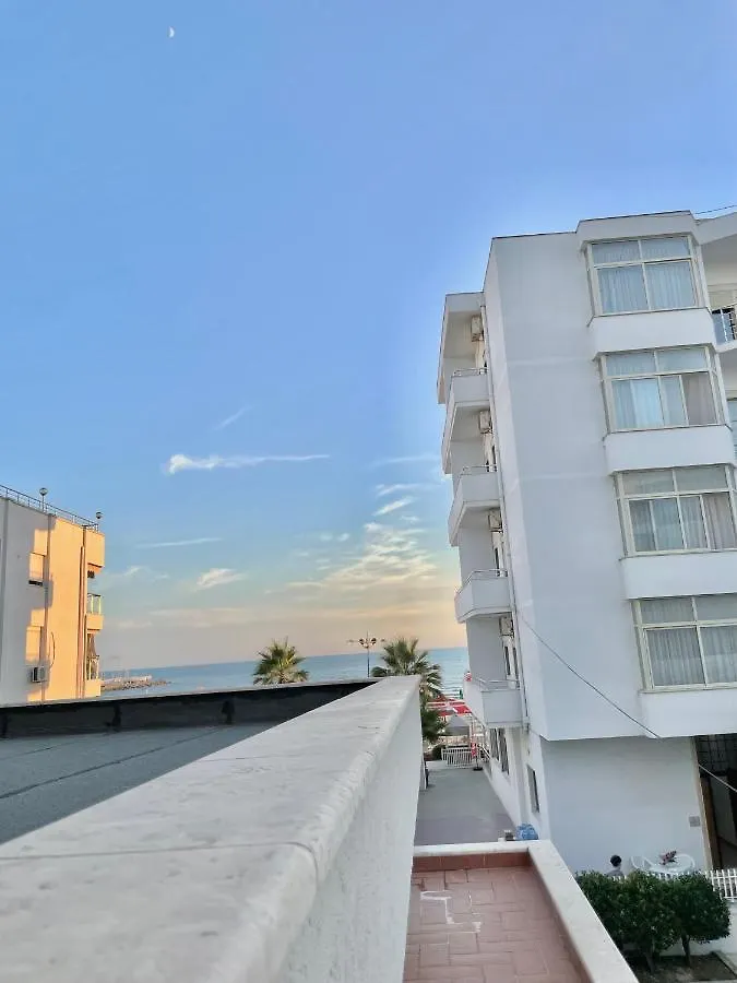 Flors Apartments Durres 0*,