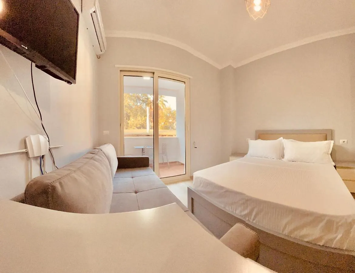 Flors Apartments Durres