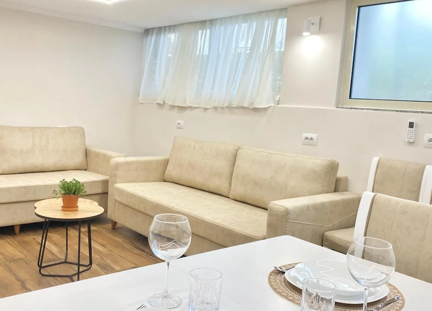 Flors Apartments Durres